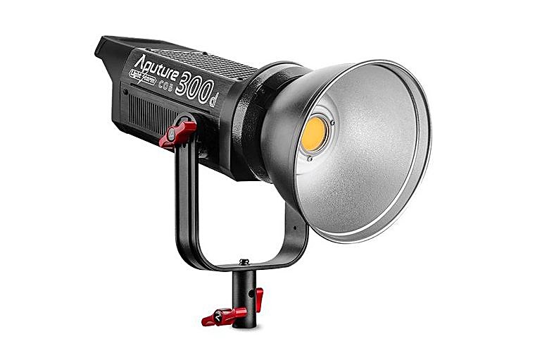 Aputure LS C300d · Alquiler de equipos audiovisuales en Bogotá, Colombia · ARTTV Pro Rental