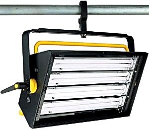 FluoTec 450 con intensificador (4x60) · Alquiler de equipos audiovisuales en Bogotá, Colombia · ARTTV Pro Rental