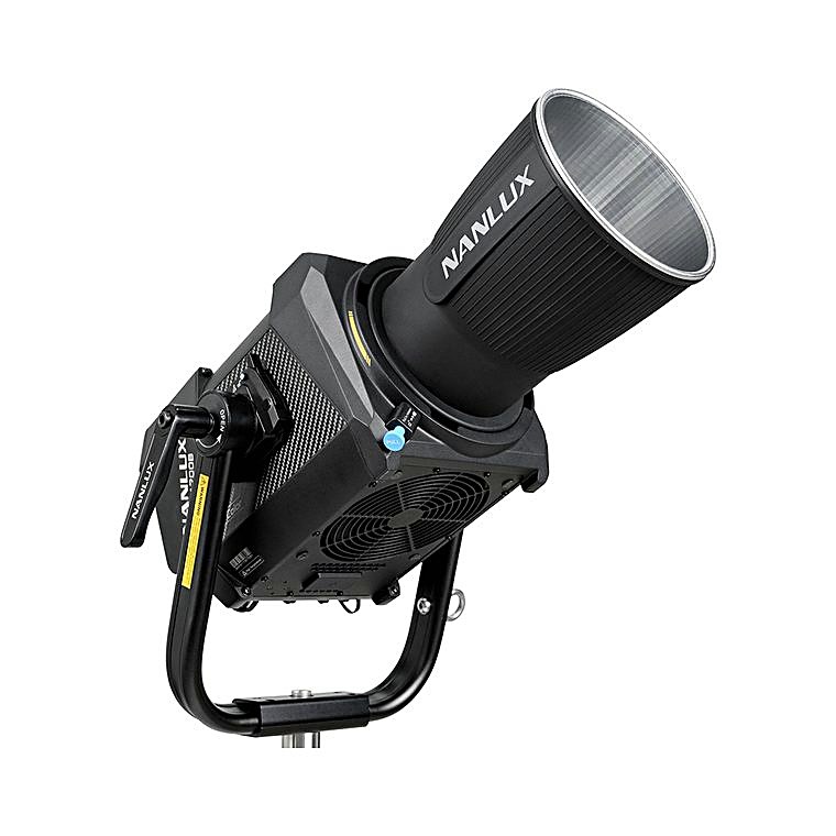 Nanlux Evoke 1200B LED Bi-Color Spot Light · Alquiler de equipos audiovisuales en Bogotá, Colombia · ARTTV Pro Rental