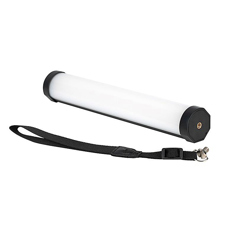 Tubo de LED Pavotube II 6C · Alquiler de equipos audiovisuales en Bogotá, Colombia · ARTTV Pro Rental